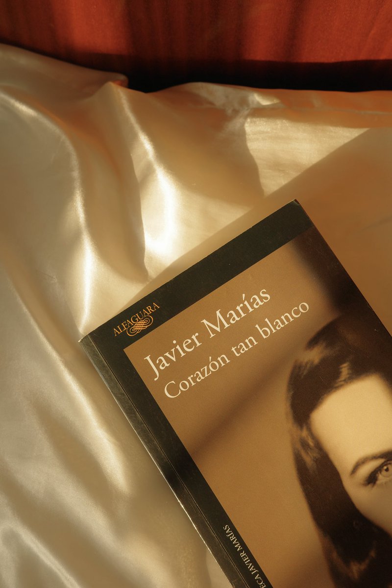 _lauraespi_'s tweet photo. Me faltan menos de 100 páginas para terminarlo y no sé si podré encontrar unas palabras a la altura de la reseña que merece. https://t.co/kOPNYE2QBg