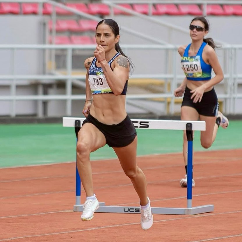 ÚLTIMA HORA: la atleta tica Daniela Rojas logró su mejor tiempo de la temporada 2025 (56.51) en el Folksam Grand Prix Karlstad de Suecia. 🚨💥🇨🇷

Sigue afianzándose como una de las mejores vallistas del mundo en la prueba de 400 mts con vallas. 🌎

¡Nos llena de orgullo! 👏🏽