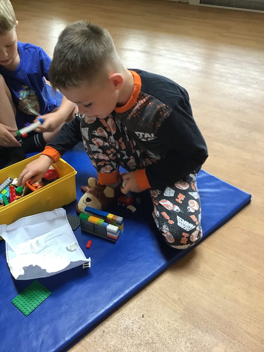 Year 2 &amp; SLC Late Night Party! 🍕🍿
Extra play time, games, pyjamas, pizza, movies, popcorn - what more could you ask for on a Friday night 😍