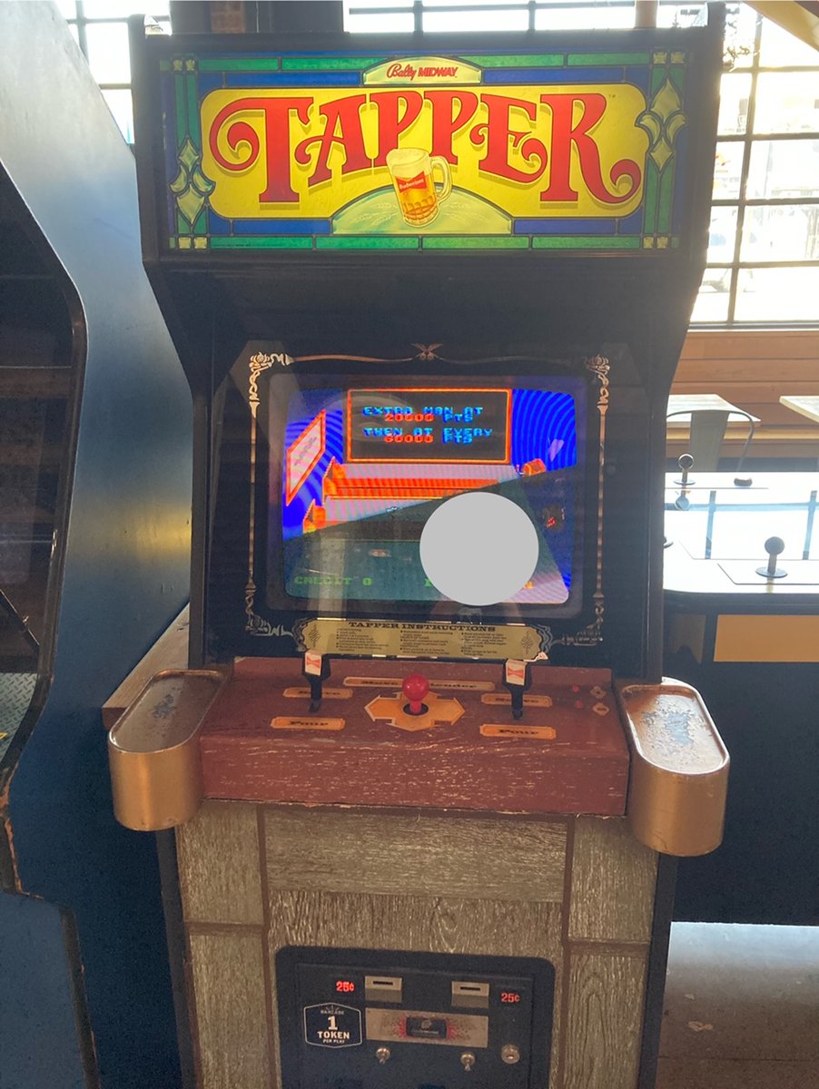 ABC18193689's tweet image. これらは名前は聞いた事がありましたが、初めて見ました。初期のハイスコア集計にもあったような。
#Joust  #Tapper
#Barcade