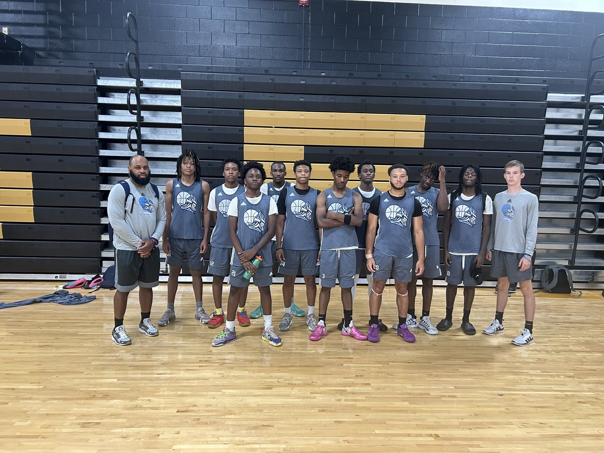 battle14711's tweet photo. Thankful to get in some good work in June with my Viking football and
basketball teammates.Attached are some pictures.Ready to get back to work to prepare for the season next week @lamontewmson https://t.co/3swfjfr7IC