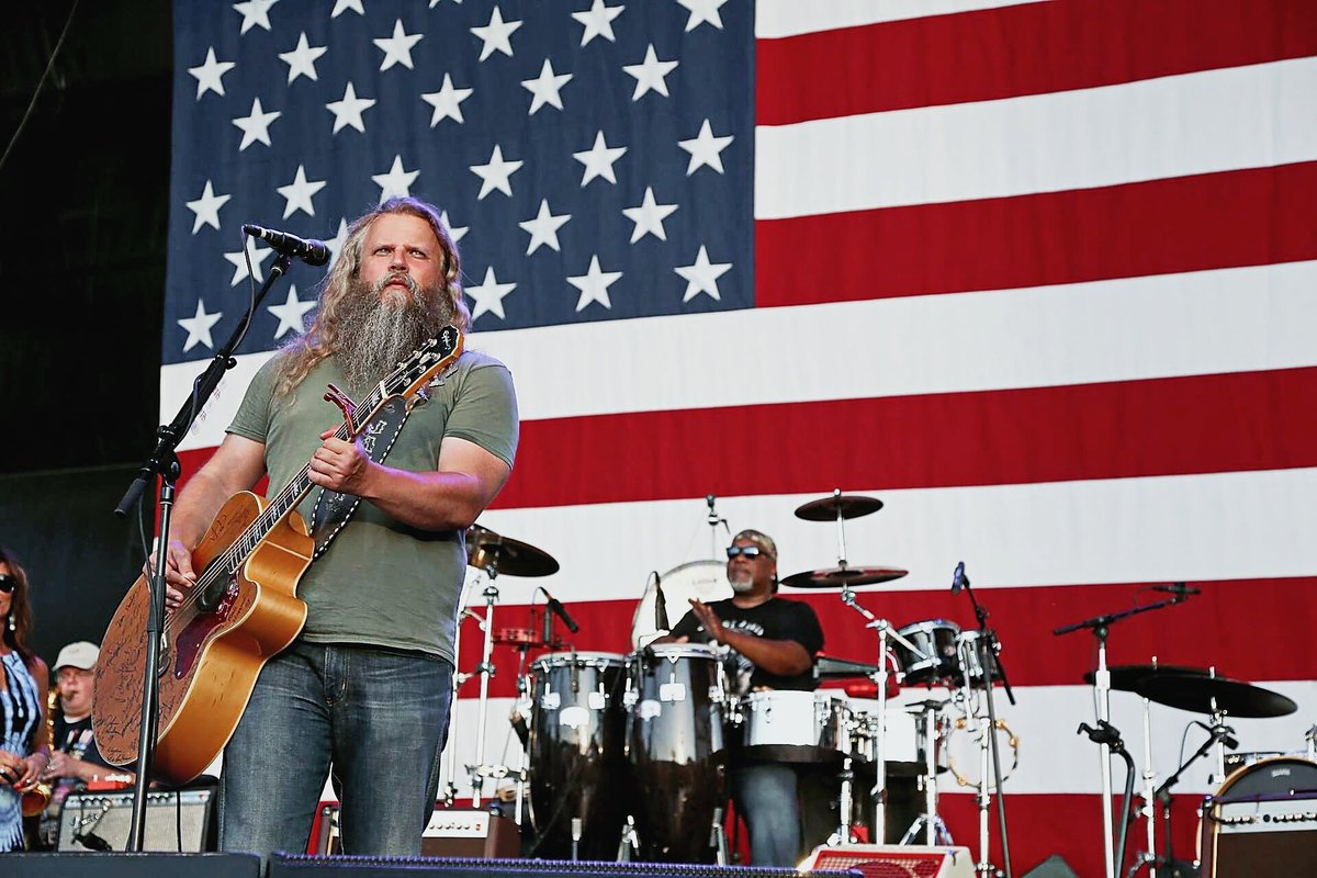 jamey_johnson's tweet image. Freedom isn’t free. Thankful for every brave soul who’s stood the line. Happy 4th of July. 🇺🇸 #SemperFi #JameyJohnson