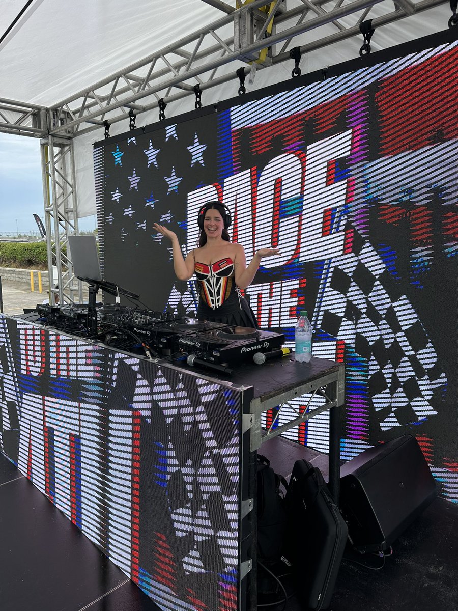 CityofHomestead's tweet photo. 🏁🎆 Race to the 4th is officially underway! Join us at Homestead-Miami Speedway for an unforgettable 4th of July celebration—live music, food trucks, kids' fun zone, and fireworks coming later tonight! 🇺🇸 Let’s go, Homestead! #RaceToThe4th #HomesteadFL #July4th2025 https://t.co/K8FpvU4hRt