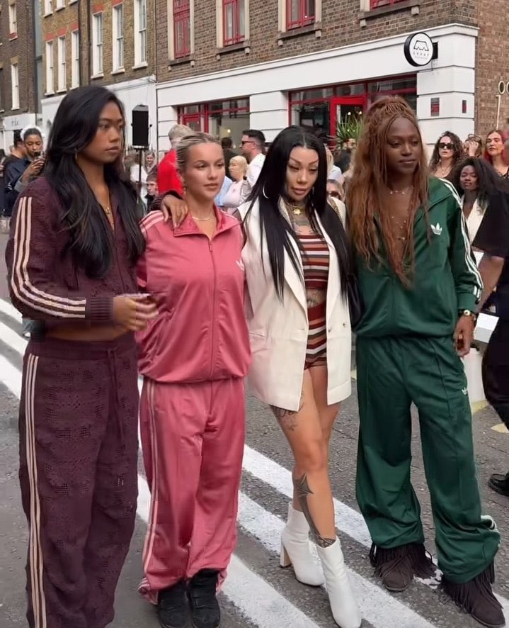 SugaBabes are so smart 🧠 

Line up changes are part of their brand story. Wishing the new girls the best of luck🤞🏾💐