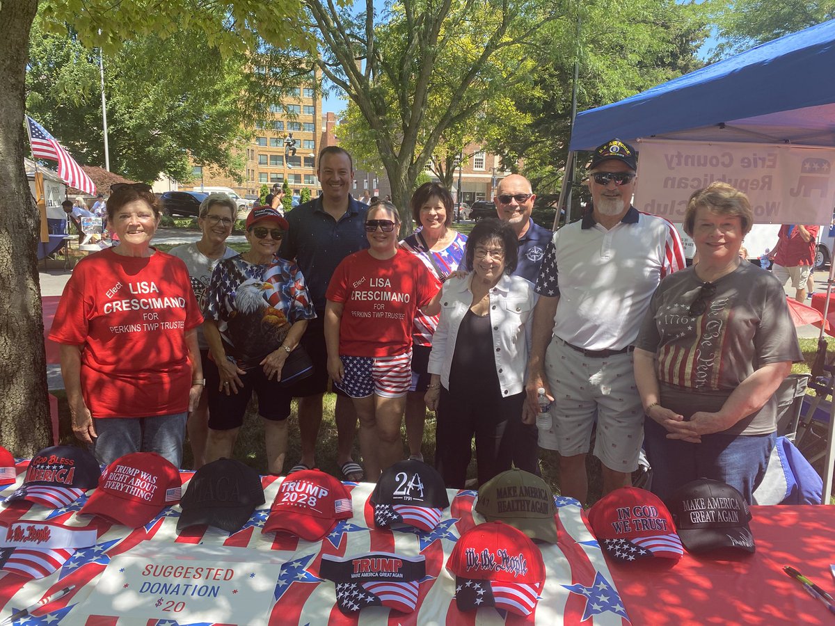DJSwearingenOH's tweet image. Stars and Stripes festival in downtown Sandusky with the Erie County Republican Women's Club of Ohio!