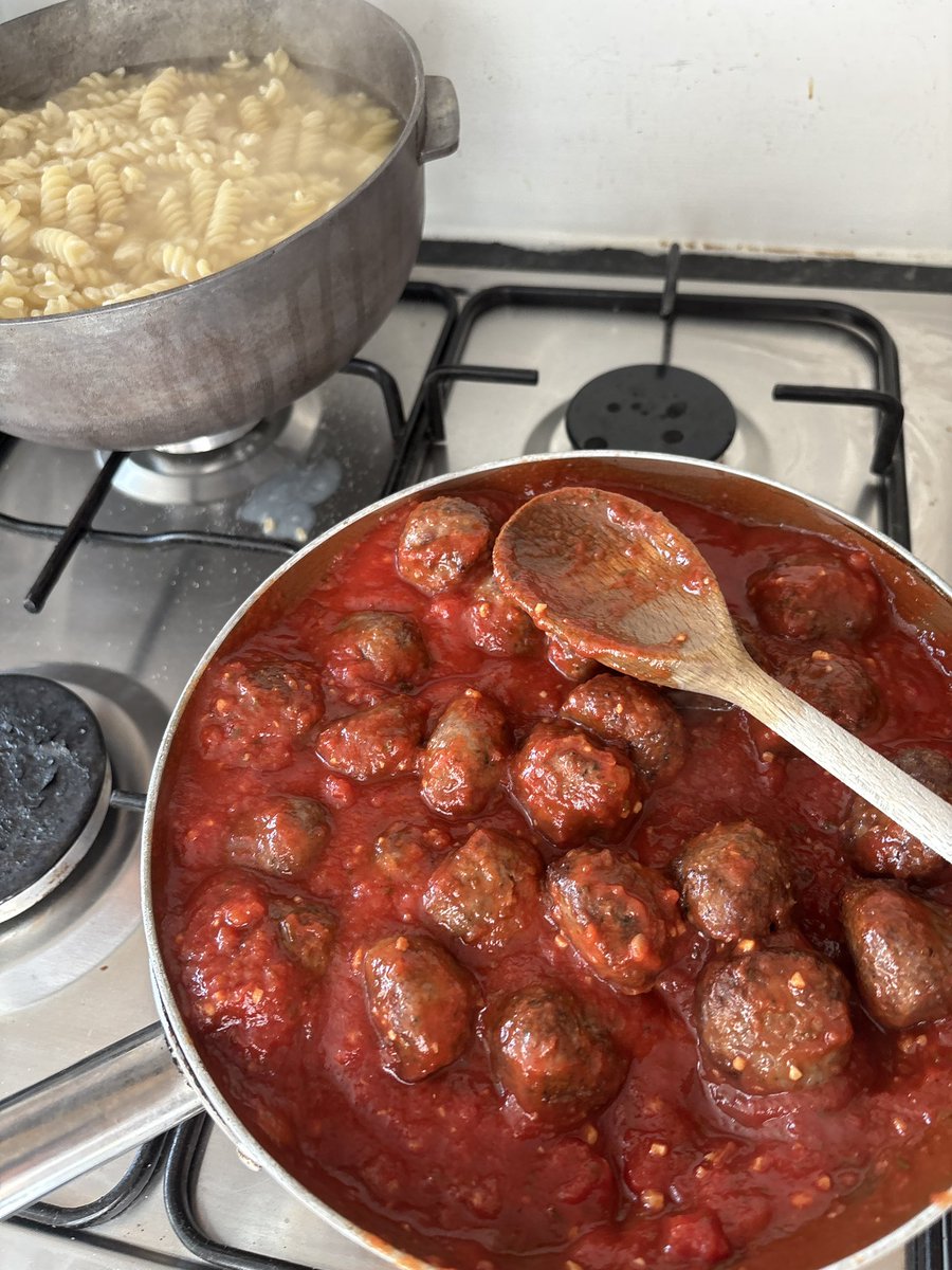 BiggieTigg1e's tweet image. So tuff being a boy housewife #IKilledMyHusband #Loool #Herobrine