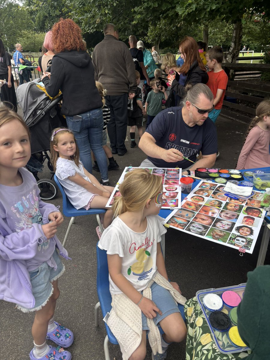 Summer fair… but felt more like autumn. Thank you for coming to support us!