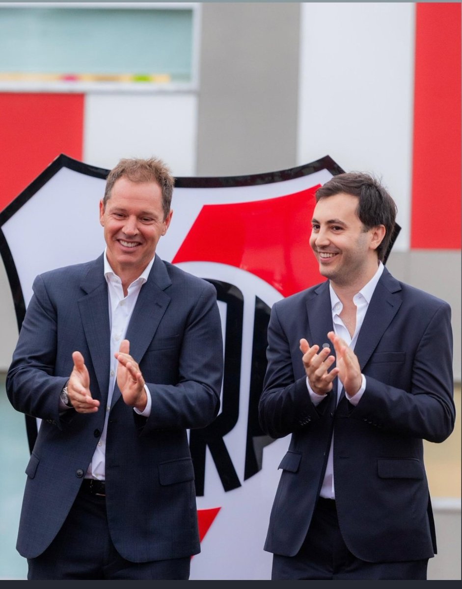 Lo que pocos deben saber es que en la gestión <a href="/JorgeBrito/">Jorge Brito</a>, hay mas de 20 gerentes de distintas areas. Algunos con sueldos de 200 mil dolares anuales. Y la dirigencia le otorgan un premio/bono al gerente más productivo con un premio del doble de su sueldo (todo con la del socio).