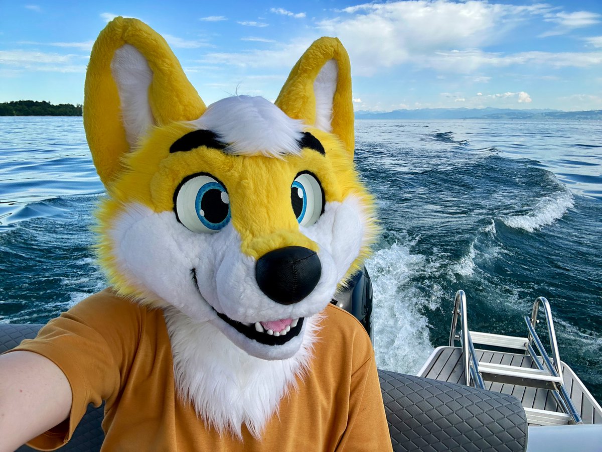 Will you join me for a nice summer plunge? 👀💦