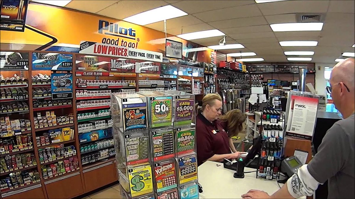 shagbark_hick's tweet image. Often, Americans think about places in terms of a 3-tiered system: Rural, Urban, and Suburban.

But that system is incomplete; it forgets the fourth "genre" of American place: "The Interstate Town."

They're strangely cosmopolitan considering they're in the middle of nowhere.…