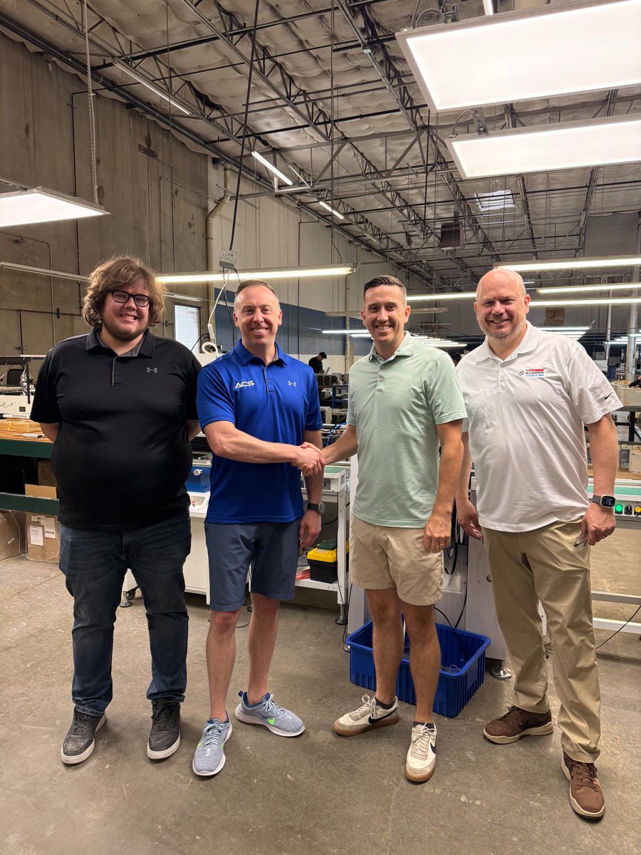 lee_bratcher's tweet image. The @TXblockchain_ team had the chance to tour the @acs_asicrepair facility in Dallas this week. @jamesscaggs has built an amazing company. The facility was state-of-the-art, and their new Bitaxe Touch blew me away! Congratulations to James, Ben Crofford, and their whole team!