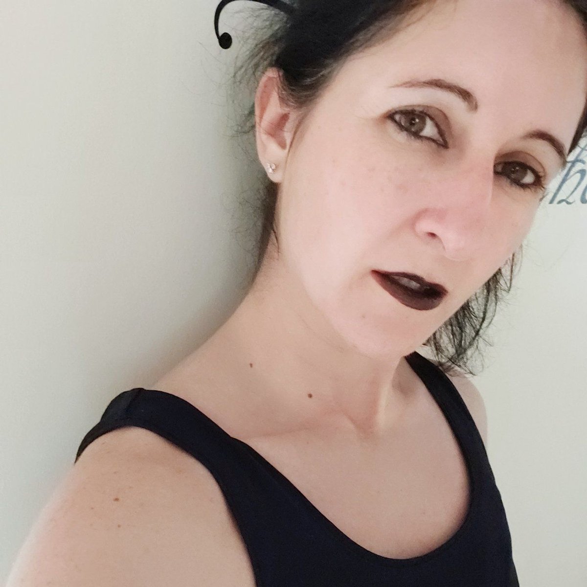 The way you ache after a session… that’s devotion, not pain 😈

#Portsmouth • #Petersfield • Pro D