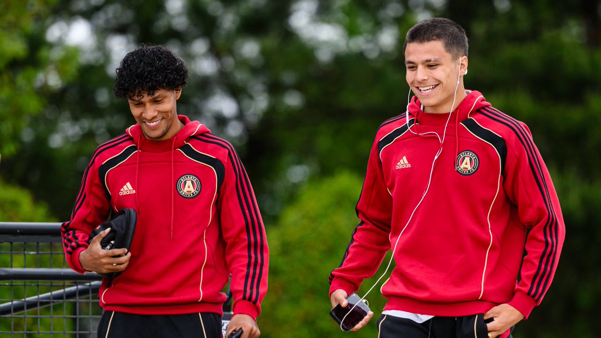 A special 24 hours for our team leader in minutes 🕰️

¡Feliz cumpleaños, Moises! 🎉