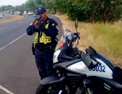 La Voz De Veraguas (@lavozdeveraguas) on Twitter photo Subdirección de Operaciones de Tránsito de <a href="/policiadepanama/">Policía Nacional</a> de Veraguas, en las últimas 24 horas aplicó 20 boletas por diferentes infracciones al Decreto 640 del Reglamento de Tránsito.
Se registraron 3 accidentes de tránsito: 3 colisiones, 1 lesionado,
3 servicios de grúas. Subdirección de Operaciones de Tránsito de <a href="/policiadepanama/">Policía Nacional</a> de Veraguas, en las últimas 24 horas aplicó 20 boletas por diferentes infracciones al Decreto 640 del Reglamento de Tránsito.
Se registraron 3 accidentes de tránsito: 3 colisiones, 1 lesionado,
3 servicios de grúas.