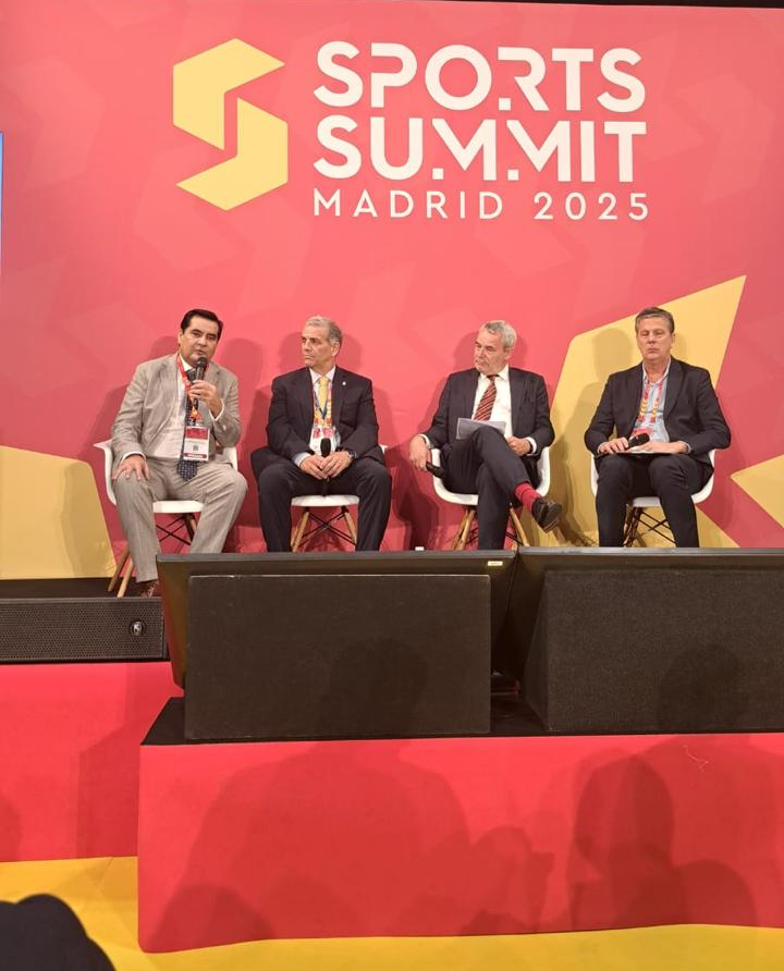 UNESCOmvdo's tweet photo. 🌍⚽ ¿Qué puede aportar el deporte a la sostenibilidad y la inclusión? En el marco de #SportsSummitMadrid, Gisselle Burbano, Especialista Regional de Ciencias Sociales y Humanas de @UNESCO, participó en el I Foro Iberoamericano de Deporte, Inclusión y Sostenibilidad (#FIDIS).

Desde UNESCO reafirmamos el poder del deporte como herramienta de transformación social, motor de salud, inclusión y cohesión.

Junto a ministros de la región, empresas, organismos internacionales y referentes del deporte global, apostamos a políticas públicas sostenibles, alianzas transformadoras y evidencia para medir impacto.

#DeporteParaElDesarrollo #Inclusión #Sostenibilidad
