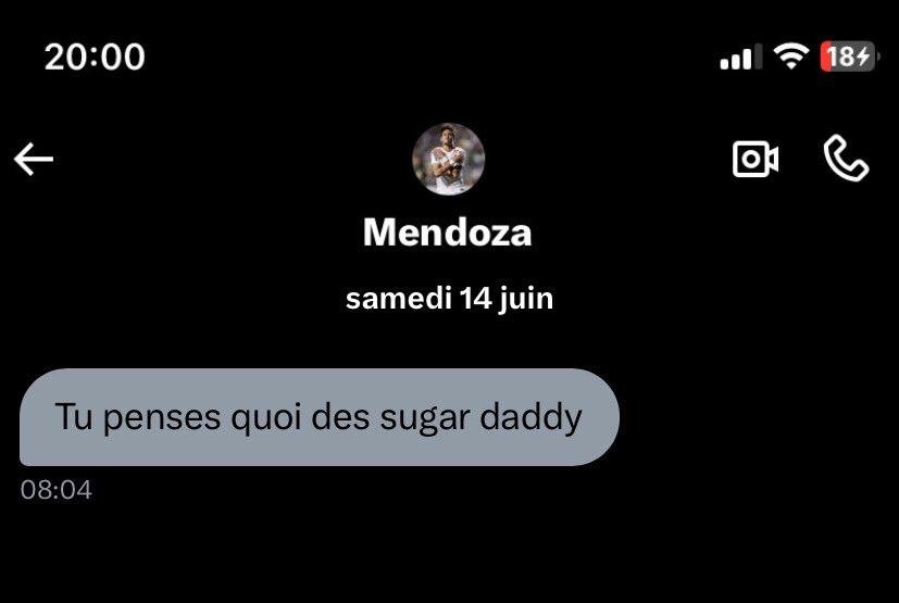 Lossasten's tweet photo. @LossaEnDevenir @neyenvrai et toi tu penses quoi des mecs qui ont pas wa7da et qui veulent devenir sugar daddy? 🤦🏻♀️🤦🏻♀️ #brokeass #flocko https://t.co/RzIV7WiGRn