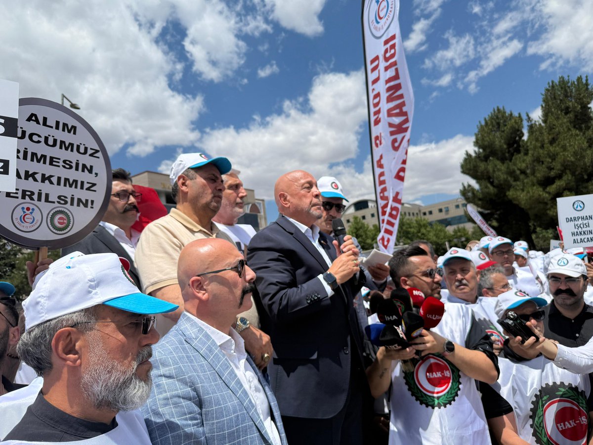 Özçelik-İş Sendikası (@ozcelikissen) on Twitter photo Kamu Çerçeve Protokolü teklif metni amasız fakatsız hayata geçirilmeli!
Emek veren biziz, hak ettiğimizi istiyoruz!
#işçihakkınıistiyor <a href="/RTErdogan/">Recep Tayyip Erdoğan</a> <a href="/isikhanvedat/">Prof. Dr. Vedat Işıkhan</a> <a href="/iletisim/">T.C. İletişim Başkanlığı</a> <a href="/memetsimsek/">Mehmet Simsek</a> Kamu Çerçeve Protokolü teklif metni amasız fakatsız hayata geçirilmeli!
Emek veren biziz, hak ettiğimizi istiyoruz!
#işçihakkınıistiyor <a href="/RTErdogan/">Recep Tayyip Erdoğan</a> <a href="/isikhanvedat/">Prof. Dr. Vedat Işıkhan</a> <a href="/iletisim/">T.C. İletişim Başkanlığı</a> <a href="/memetsimsek/">Mehmet Simsek</a>