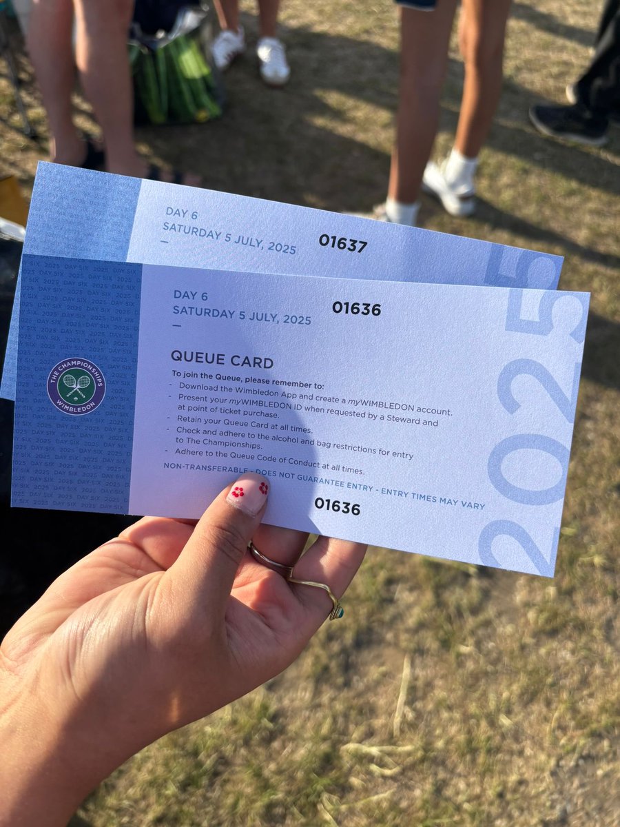 Zoe Carr tweet media