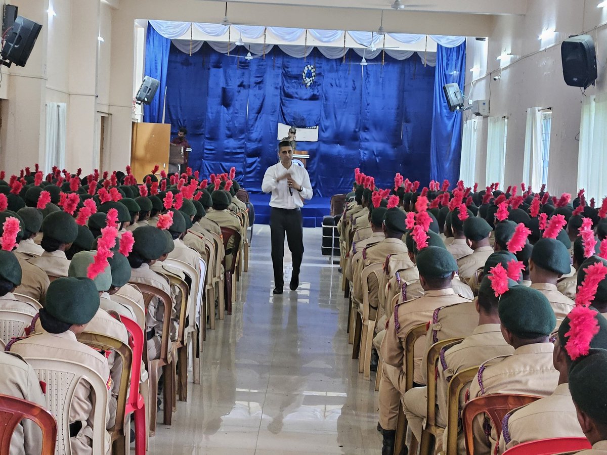 There are Big days for the Blood Donation Movement when we are able to connect to the healthiest lot and we find ourselves on the same page - All ready to donate blood
Today it was 500+ cadets from 19 Jharkhand Bn NCC Camp.
Blood Donation Drive for Sadar Hospital Blood Bank on