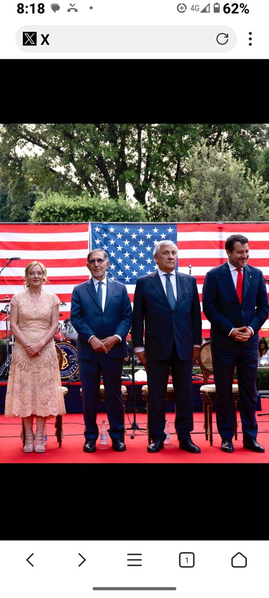 Un #governo che celebra in pompa magna l'indipendenza americana e snobba regolarmente la #Liberazione dell'#Italia dal #nazifascismo merita disprezzo.
Solo disprezzo. 
#GovernoDellaVergogna