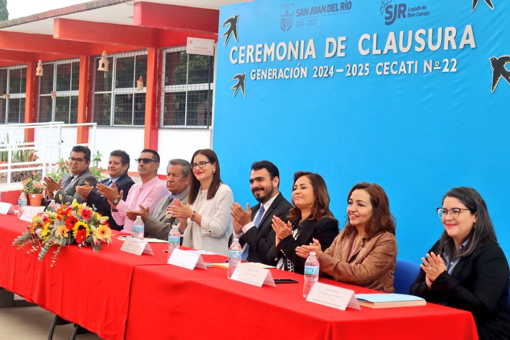 pattygmiranda's tweet photo. Tuve el #Honor de acudir a la Ceremonia de Clausura al #CECATI No. 22 en San Juan del Río, #Querétaro. Felicito con cariño a los alumnos y docentes por su dedicación y esfuerzo. Felicito a los alumnos del Aula #CAED por haber finiquitado su Bachillerato con alegría y entusiasmo. Gracias por hacerme parte de su vida profesional. Seguiremos trabajando a favor de la #Educación. Están en mi corazón.
#TalentoCECATI
@gonzalo_espina