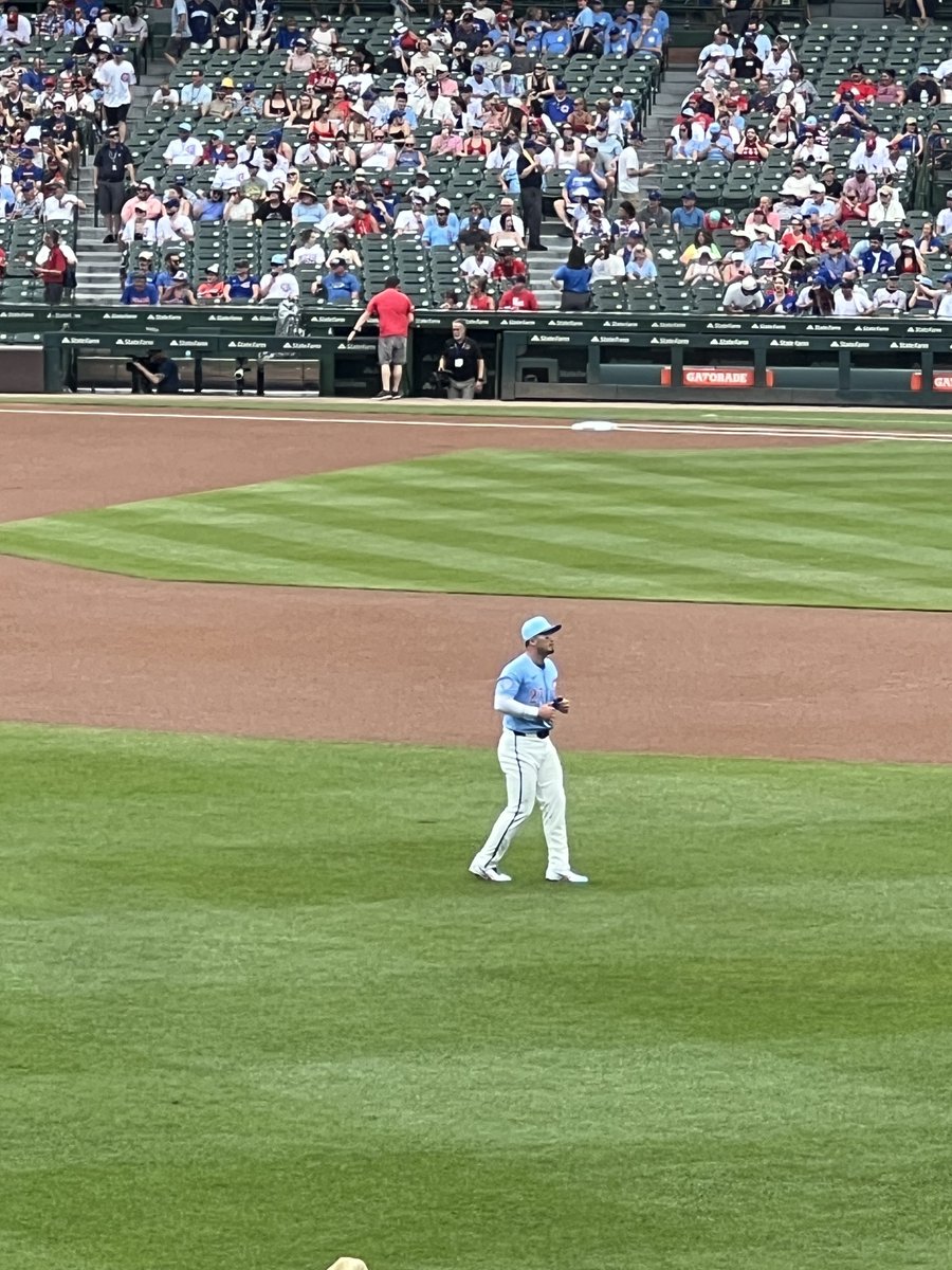 #鈴木誠也 Seiya Suzuki ready for Cardinals Cubs at Wrigley 💪