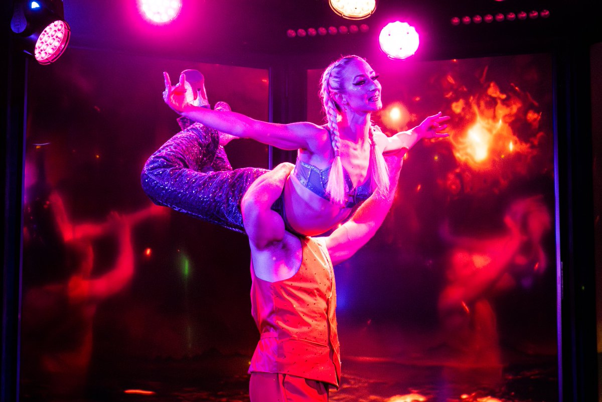 Giddy up, glitter babies—Dolly and the Golden Tassel is here for the summer! ❤️‍🔥
Tickets? Get ‘em while they’re hot!
thecancan.com/shows/dolly-20…