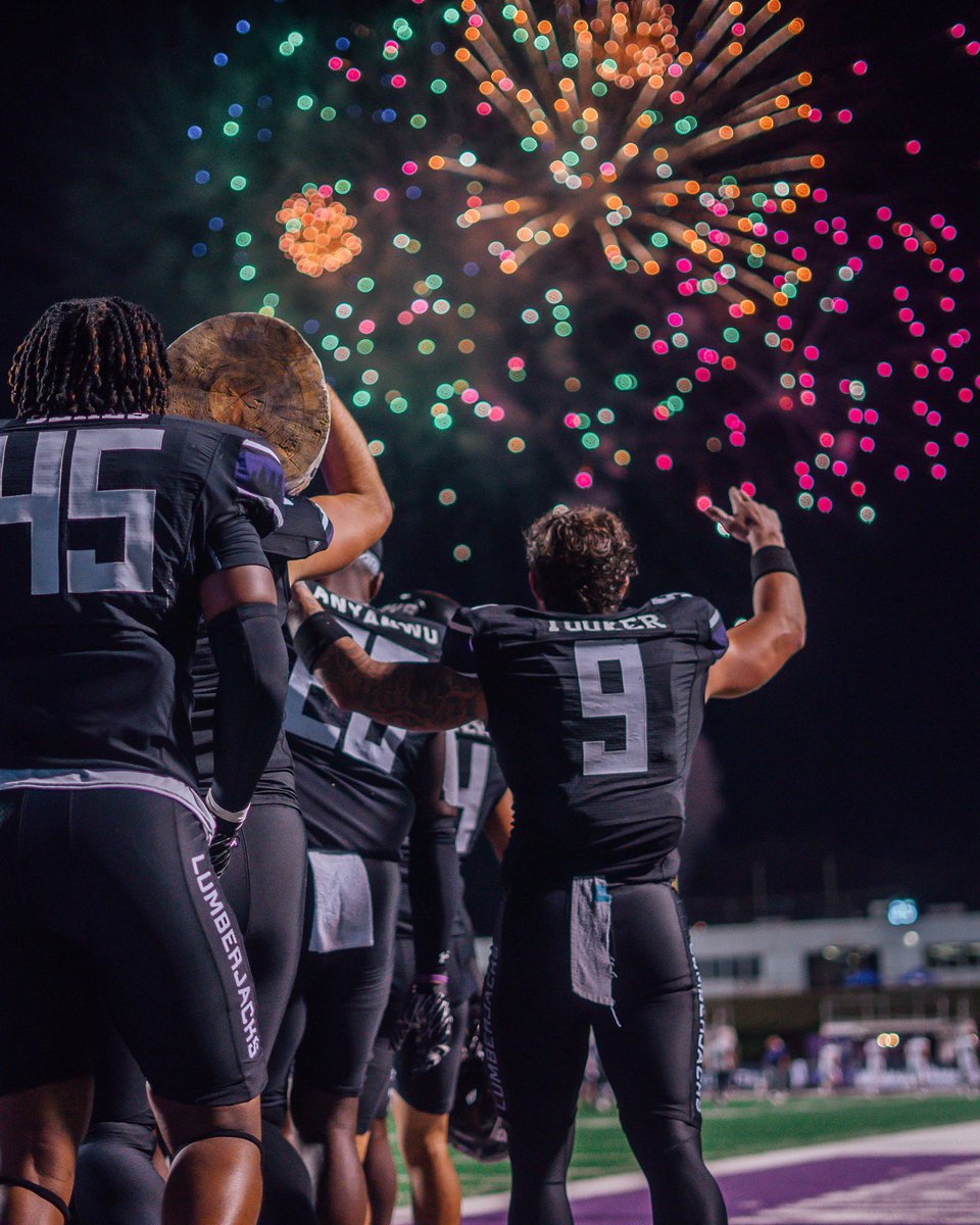 Happy 4th everyone!

#AxeEm