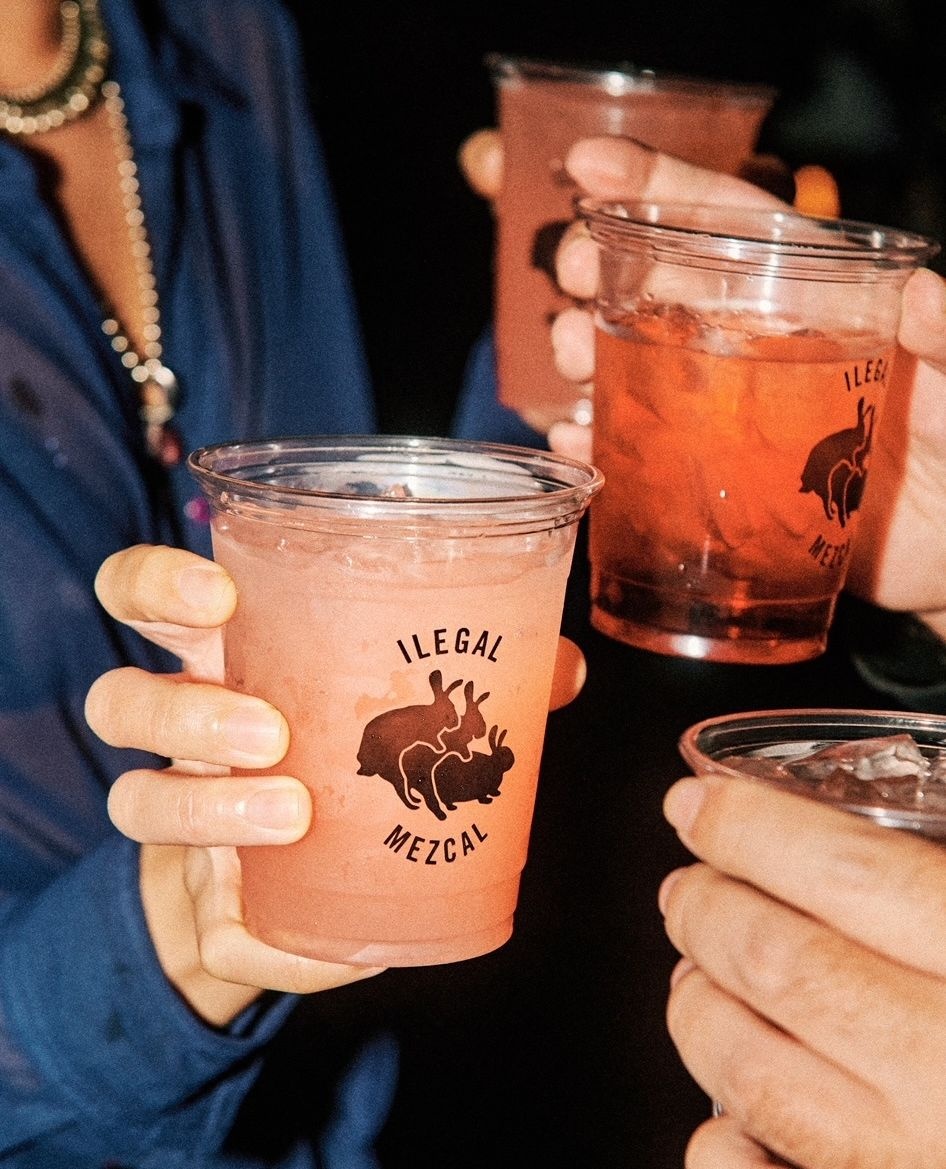 IlegalMezcal's tweet photo. Nobody Drinks Alone https://t.co/by5ClAgUsy