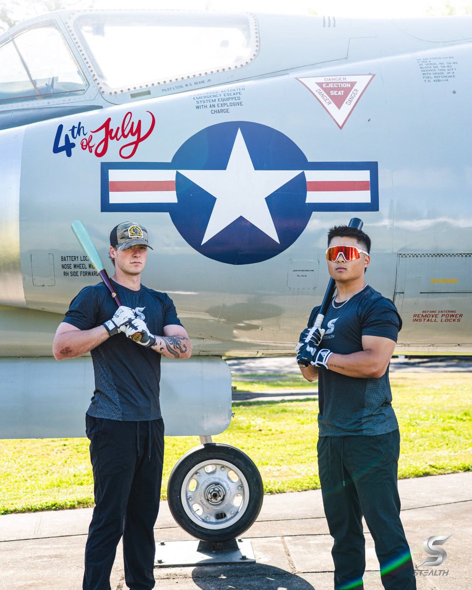 Stealth Batting Gloves tweet media