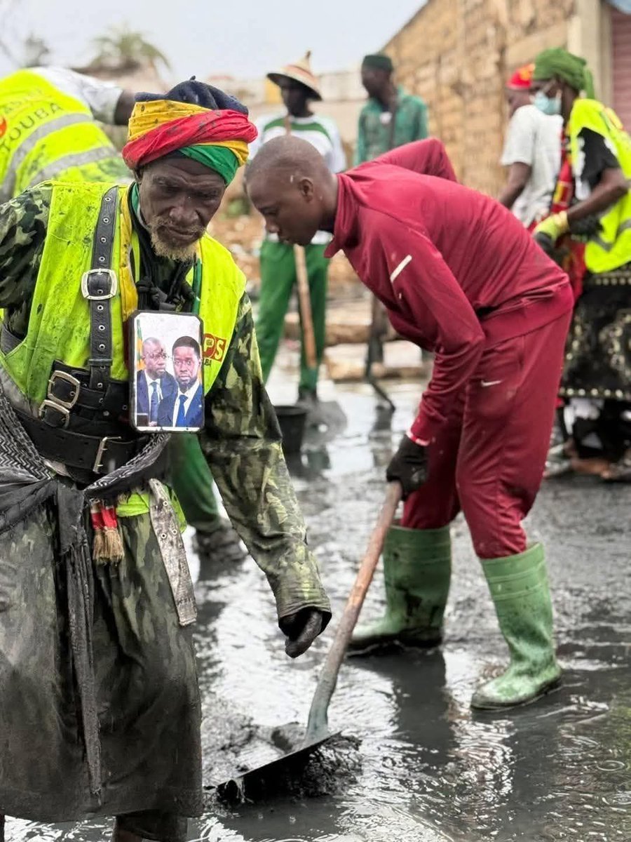 Patriotes yi xaaruñu Etat ñoongi ci terrain bi sous la pluie di japalé askane wi,nekci VAP yi, ak don de sang🩸. Opposé Wu dafay andak acte waay..