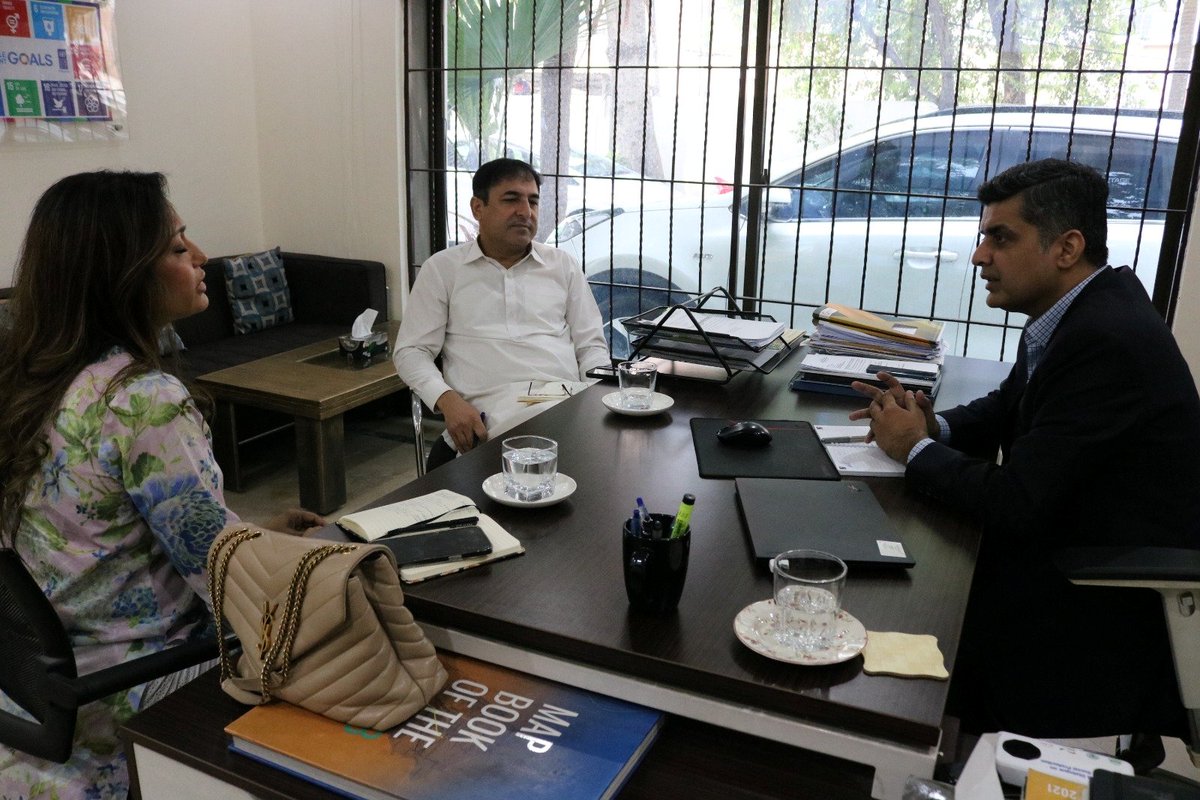 PunjabSDGsUnit's tweet image. A @UNFPAPakistan mission, led by Program Analyst @sshah321, met with @amaneconomist, Project Manager @PunjabSDGsUnit, to discuss #DataForDevelopment in the context of #SDGs and #EvidenceBasedPolicy formulation in #Punjab.
#Agenda2030 #RisingPunjab