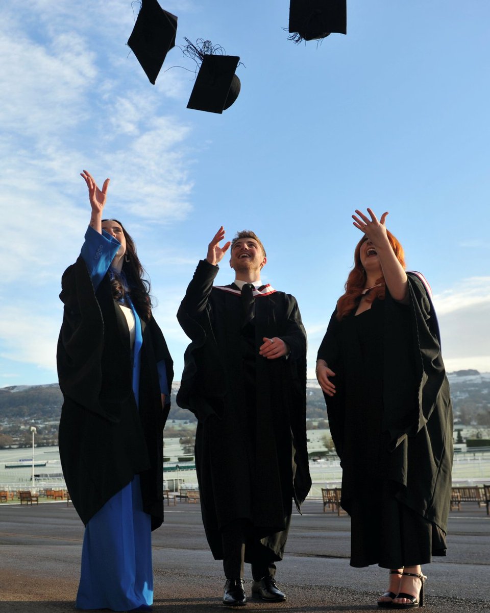 uniofglos's tweet image. Graduation tickets are now live!πποΈ
Our Ceremonies will take place at Cheltenham Racecourse from 19 to 21 November 2025.ποΈ Graduate and guest tickets can be booked via Student Records Online. The deadline is 25 September 2025.
More information hereπ bit.ly/42MgTl4