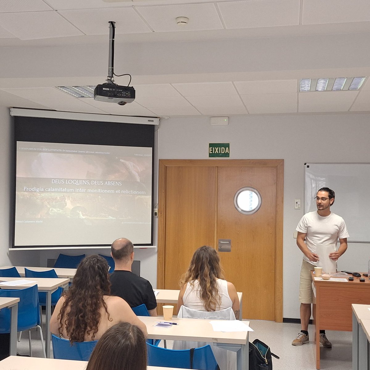 clatinitatis's tweet image. V Seminarium