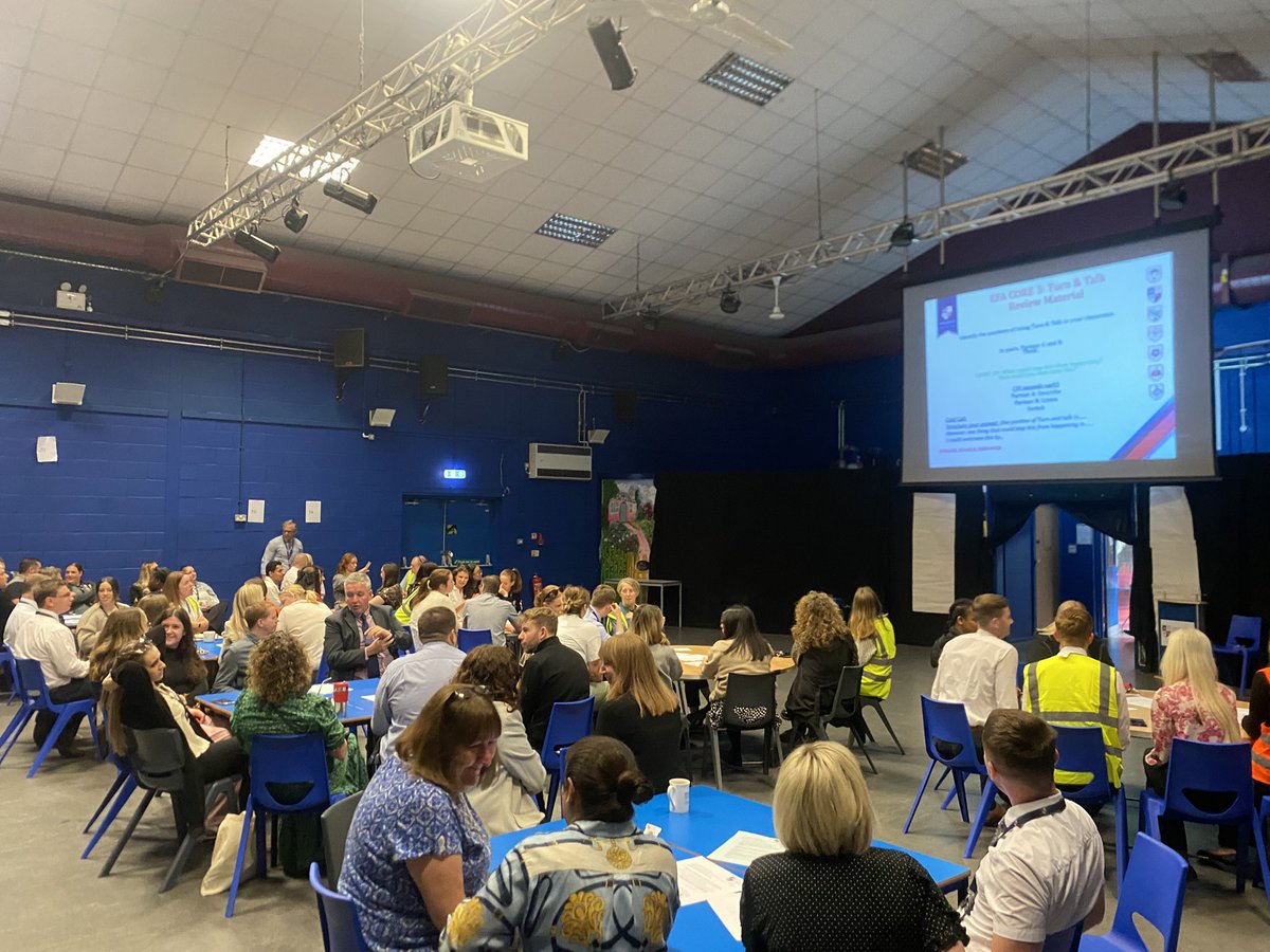 MrRodgersHOD's tweet image. Another good day of developing staff.
Onboarding for new colleagues, along with whole school group rehearsal of Turn & Talk!
Thanks for the inspiration @alexgingell @Steplab_co @teacherhead