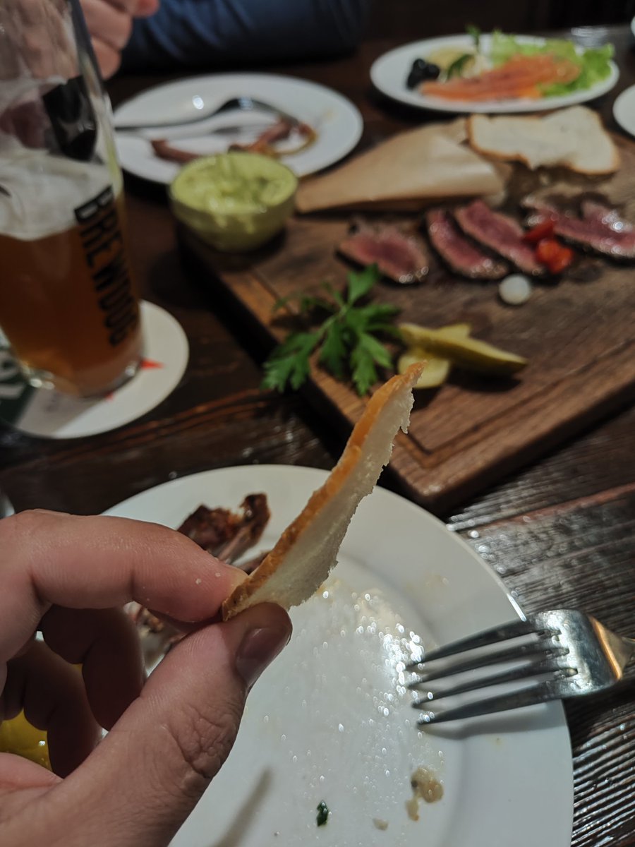 Последняя булка хлеба в Екатеринбурге была
Весь хлеб на иннопром увезли, показуху устраивать