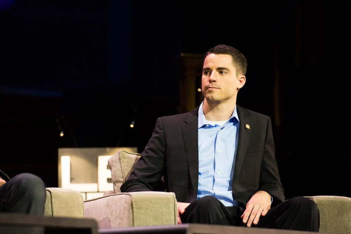 BlockVisn's tweet image. Rumors are flying: Roger Ver allegedly moved 80K BTC amid fears of U.S. confiscation.
Already arrested in Spain and facing extradition over $48M in alleged tax evasion, now this?
Is this just a defensive move… or the start of something much bigger? #Bitcoin #BTC #RogerVer
