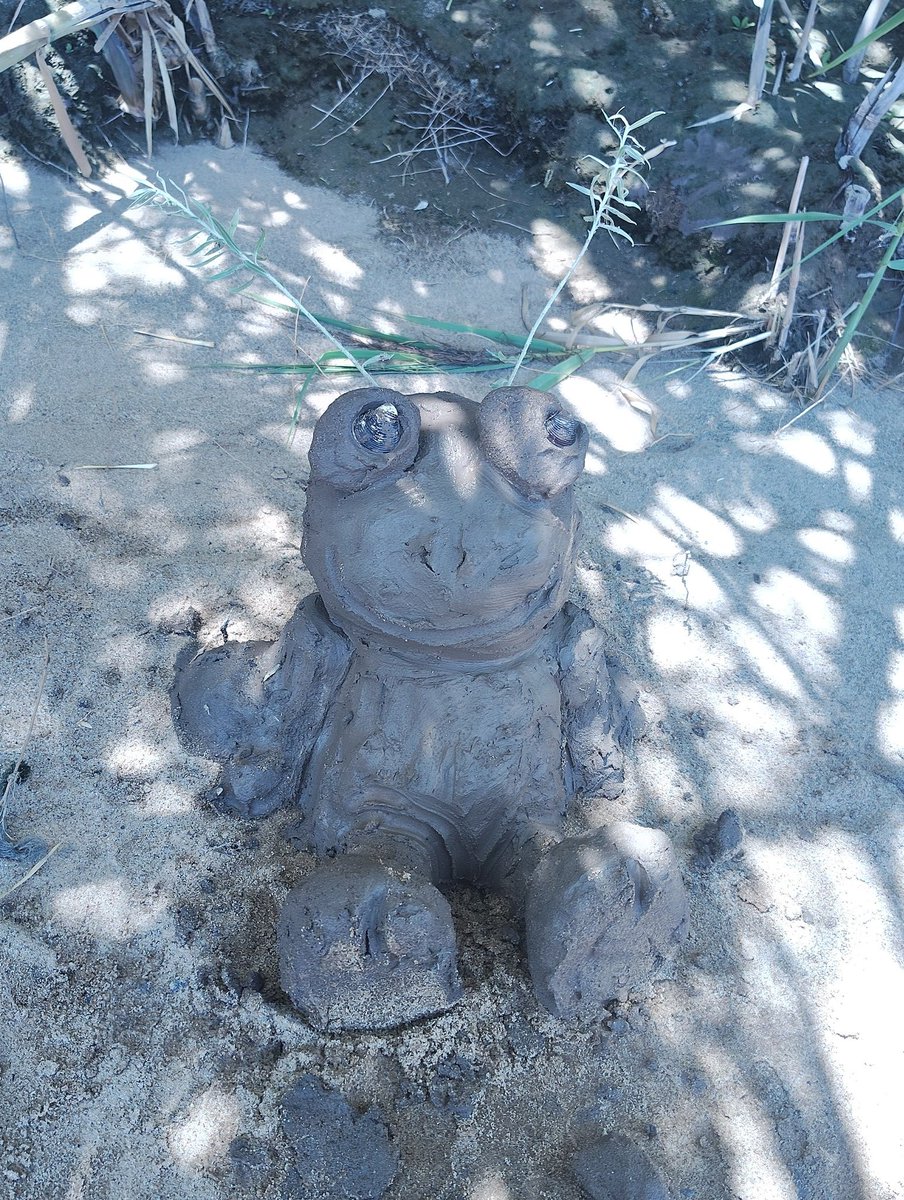 spimfyloop's tweet photo. Bugbo clay statue I made with the clay me and my brother found in the river https://t.co/Gvn2sw7UiP