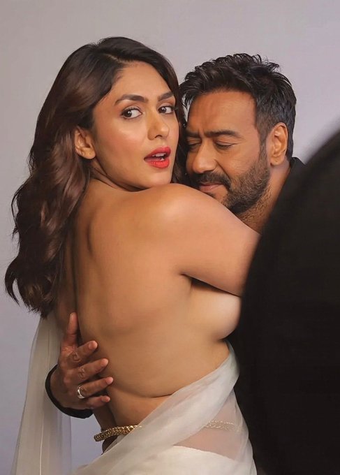 So obsessed 🥵
#MrunalThakur 
#MrunalThakurhot