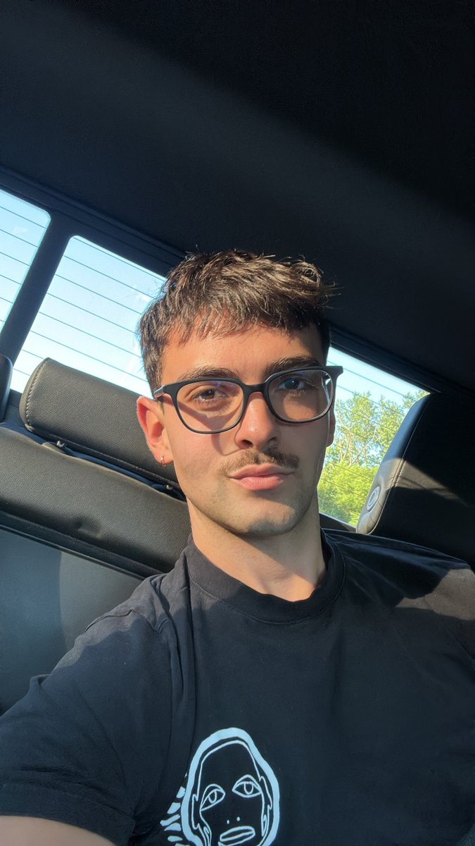 Need new glasses but idk what fits my faceee send help