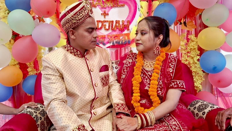 প্রেমের টানে মালয়েশিয়ান তরুণী নওগাঁয়, ধর্মীয় রীতি অনুযায়ী বিয়ে সম্পন্ন