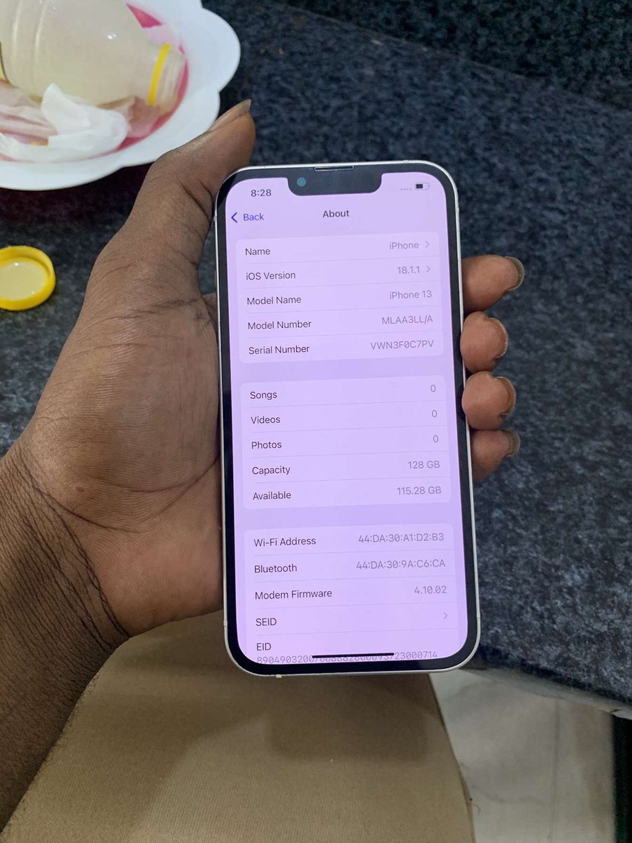 wtf_rema's tweet image. iPhone 13 
128gb 
Color- white 
BH-82 
No fault 
3.8k 
Location: ksi 

0200603437