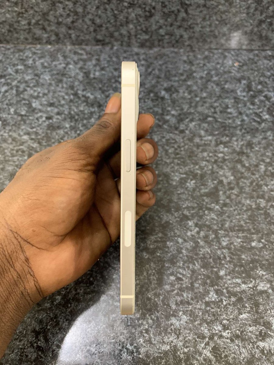 wtf_rema's tweet image. iPhone 13 
128gb 
Color- white 
BH-82 
No fault 
3.8k 
Location: ksi 

0200603437
