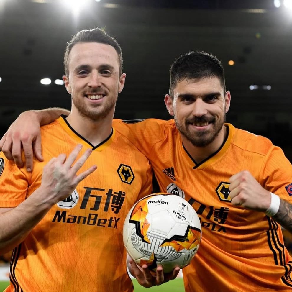 "I'm going to make sure you're always present and I'll make sure that your loved ones never lack anything while you're there, far away but thinking of us, waiting for us." 

This part of Rúben Neves' message to Diogo Jota hit me in the heart like a ton of bricks!. 🐺 #wwfc