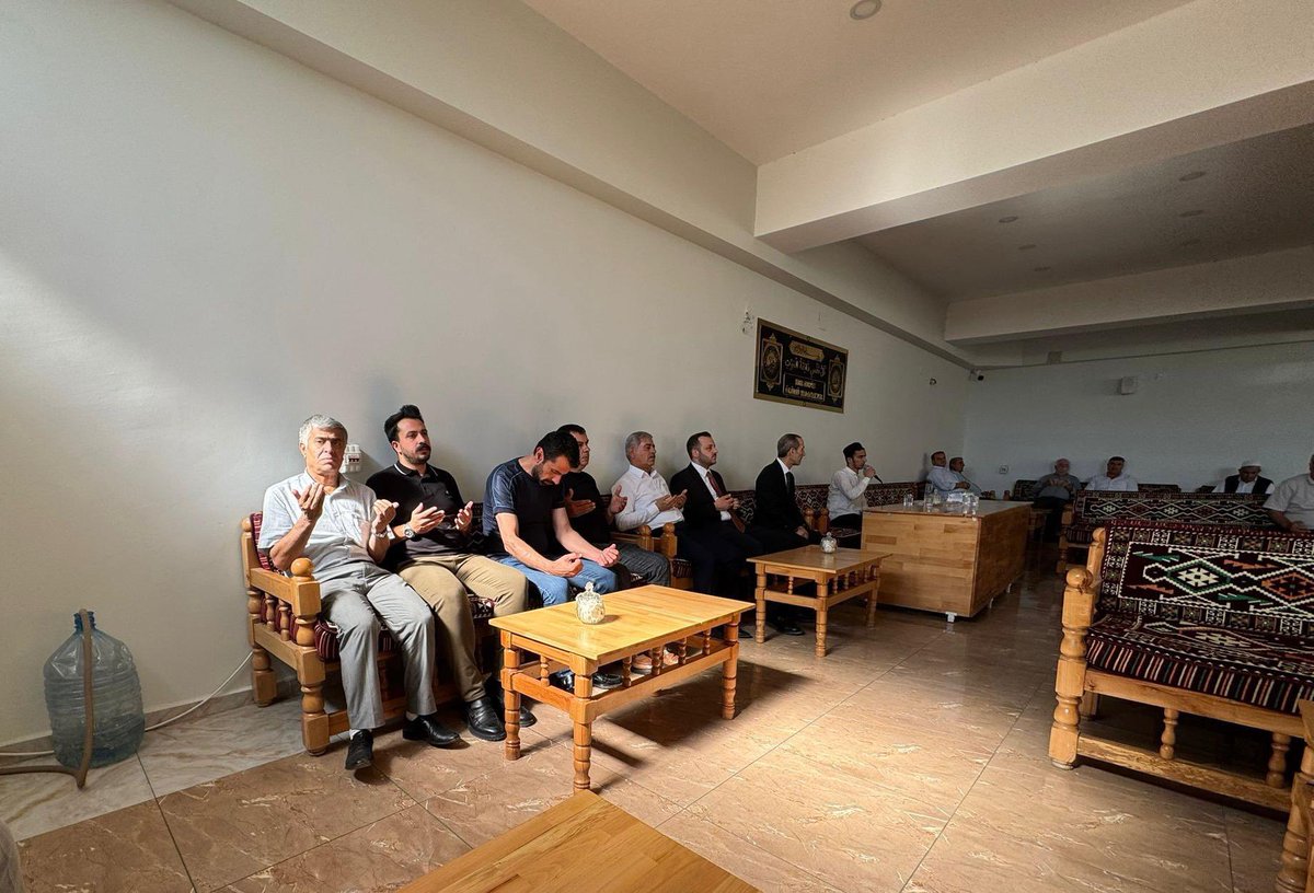 İl Başkanımız Sn. <a href="/AvCanerOzturan/">Av. Bahri Caner ÖZTURAN</a> 
Genel Merkez MKYK üyemiz Sn. <a href="/Aakyuz54/">Abdurrahman Akyüz</a> 
Merkez İlçe Başkanımız Sn. <a href="/hikmetekin56/">Hikmet Ekin</a> ve teşkilatlarımızla birlikte;

📍Akkoyun
📍Alak

Ailelerinin taziyelerine katılım sağladılar.
Vefat edenlere Allah’tan rahmet,yakınlarına başsağlığı dileriz.