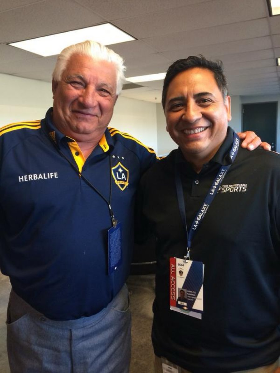 jadelreda's tweet image. Voces del deporte angelino despiden a Rolando ‘Veloz’ González, pionero de la radio en el Sur de California
Jaime Jarrín, Hipólito Gamboa y Armando Aguayo hablaron con el @latimesespanol
latimes.com/espanol/deport…