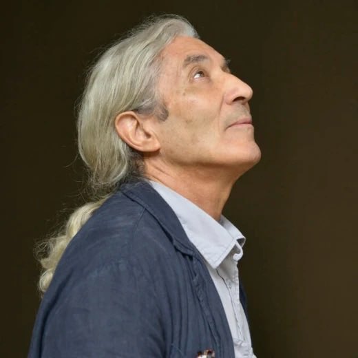 Pour la fête de l’indépendance, le président algérien a gracié aujourd’hui 6797 condamnés. Sont exclus les crimes de terrorisme, d’homicide, de viol, de traite d’êtres humains – et de liberté de pensée : c’est pour cette dernière et seule raison que Boualem Sansal reste donc en