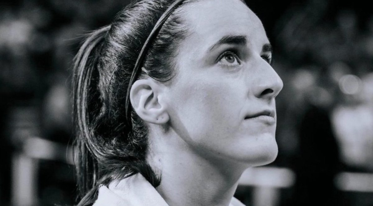 TheDribble_XLIV's tweet image. BREAKING ALL-STAR NEWS***
Caitlin Clark still the tide lifting all boats. By recording highest vote totals ever, the WNBA superstar impact on the league assisting the rise in this years rookies votes like Paige Bueckers & Kiki Iriafen out pacing previous years.