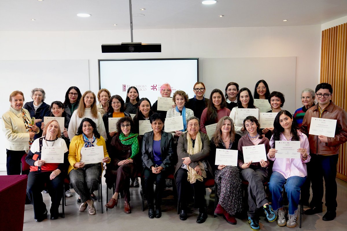 CEGColmex's tweet image. Hace una semana celebramos la clausura del Curso de verano 2025 “Desbordar el canon: Escritoras mexicanas de los siglos XX y XXI”. Agradecemos la participación del estudiantado y de las profesoras del Taller de Teoría y Crítica Literaria Diana Morán. ¡Hasta el próximo año! 📚👏