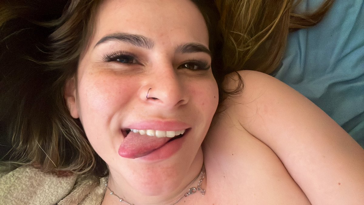 Sky__Olsen's tweet photo. Have you seen the link to my bio? Click and we’ll have a chat to your liking

You like my tongue ?

I will waiting for you ❤️‍🔥🖤 
Let’s be happy 💦💦💦

@MGroup_Models 

@Flirt4Free https://t.co/vA1SQzkGvn